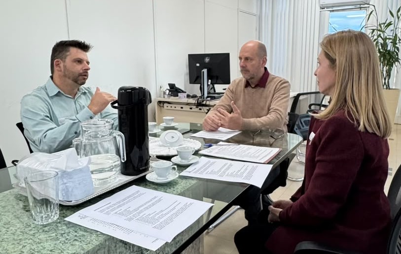 ASAESC apresenta pauta estratégica ao novo Diretor de Gestão de Pessoas da SED